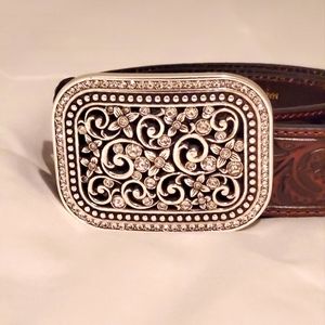 Women's brown leather belt, size L NWOT